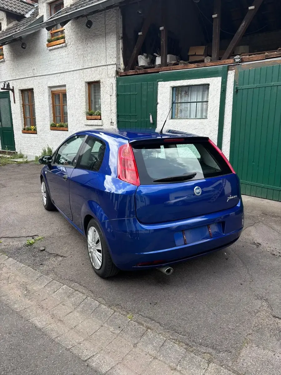 Gebraucht Fiat Punto 77 PS (56 kW) 2008 Blau Kleinwagen