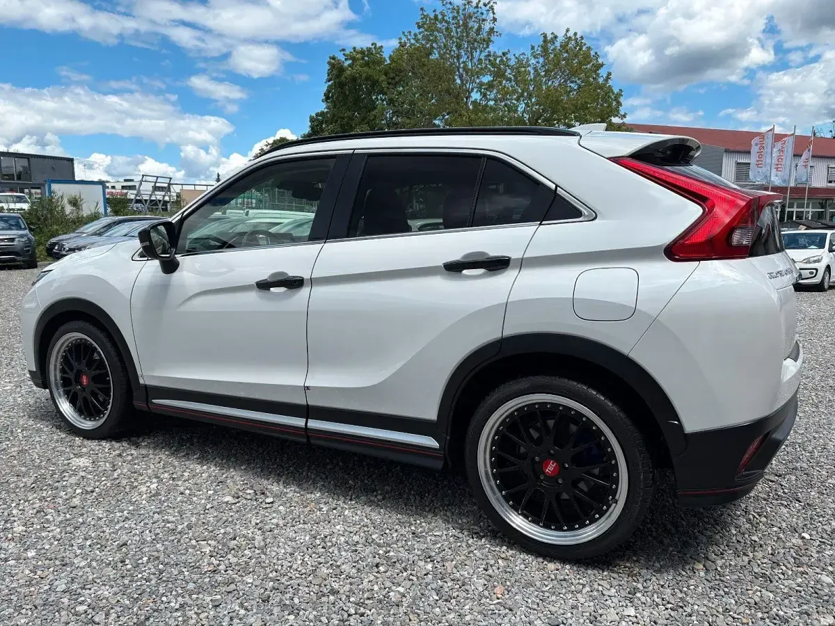 Gebraucht Mitsubishi Eclipse Cross Diamant Edition 163 PS (119 kW) 2020 Weiß SUV