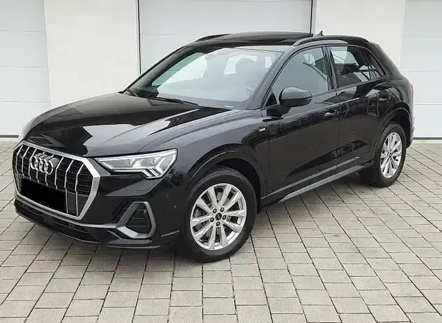 Gebraucht Audi Q3 Ambiente 240 PS (176 kW) 2022 Andere SUV