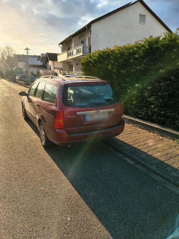 Gebraucht Ford Focus Ghia 116 PS (85 kW) 2000 Rot Kombi