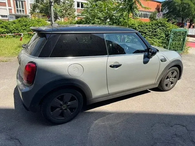 Gebraucht Mini Cooper SE Essential 135 kW (184 PS) 2022 Grau Kleinwagen