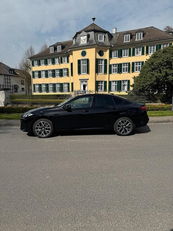 Gebraucht BMW 216 Shadowline 122 PS (89 kW) 2025 Schwarz Coupé
