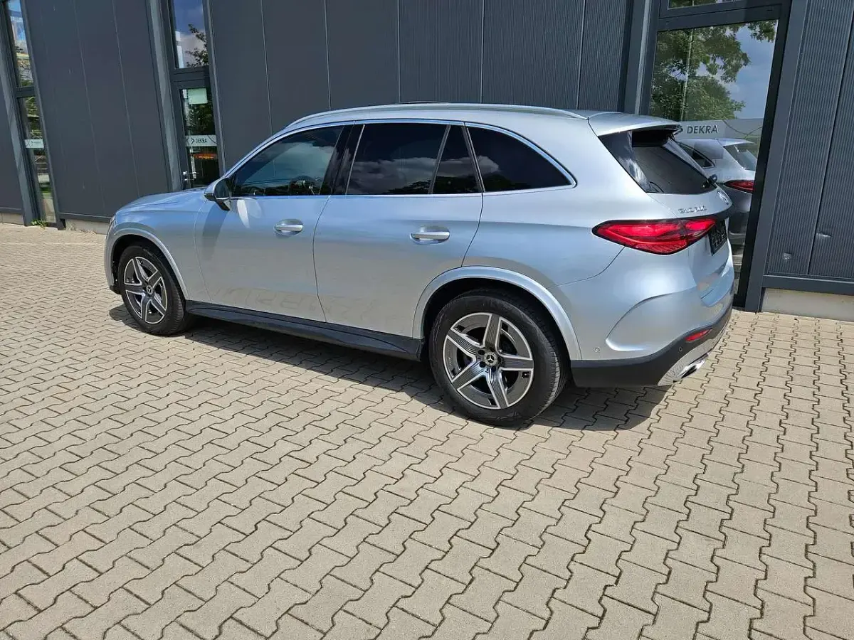 Gebraucht Mercedes GLC200 AMG 227 PS (166 kW) 2023 Hightechsilber metallic SUV
