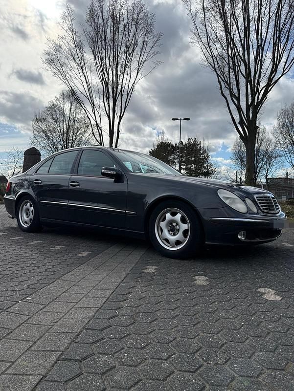 Gebraucht Mercedes E320 224 PS (164 kW) 2004 Limousine