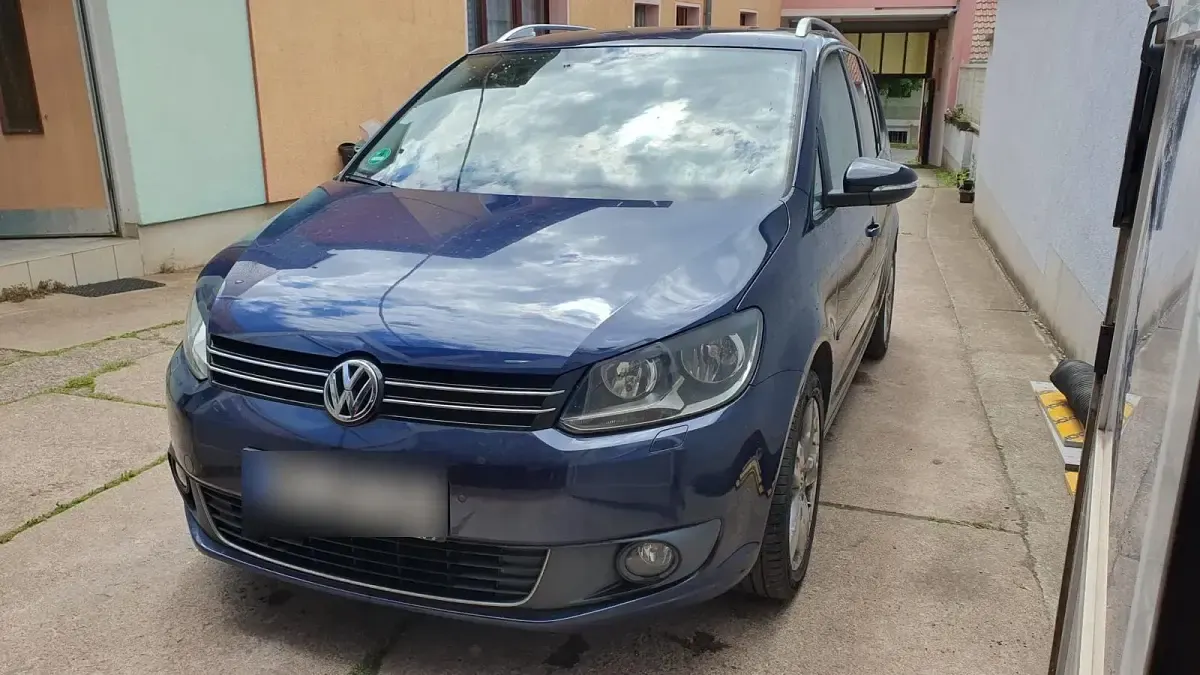 Gebraucht VW Touran 140 PS (102 kW) 2011 Blau Van / Kleinbus