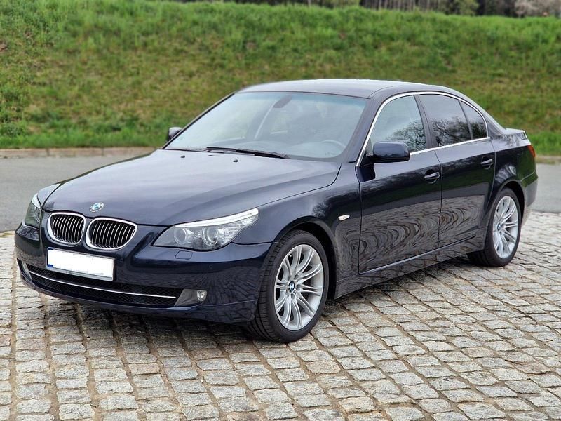 Gebraucht BMW 525 218 PS (160 kW) 2008 Blau Limousine