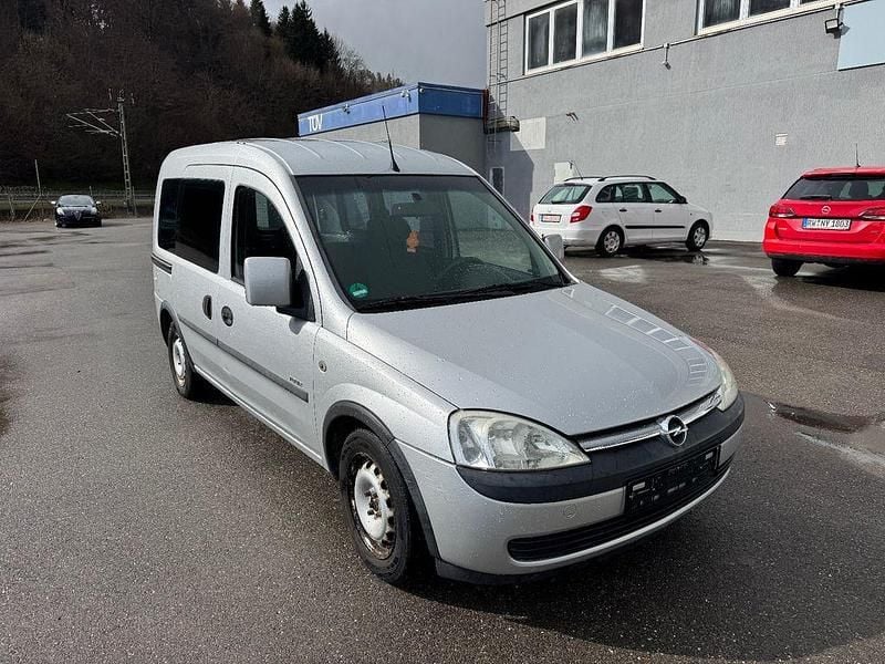 Gebraucht Opel Combo 87 PS (63 kW) 2003 Silber Van / Kleinbus