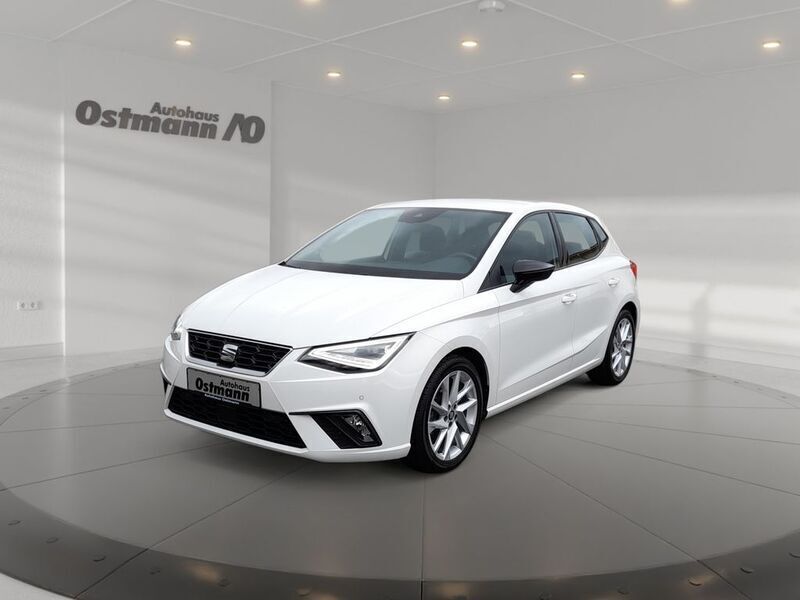 Weiß Gebraucht 2022 Seat Ibiza FR Kleinwagen | 18.445 € (Fairer Preis) - Bild 1/4