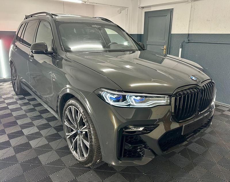 Grau Gebraucht 2021 BMW X7 Performance SUV | 64.990 € (Guter Preis) - Bild 1/4