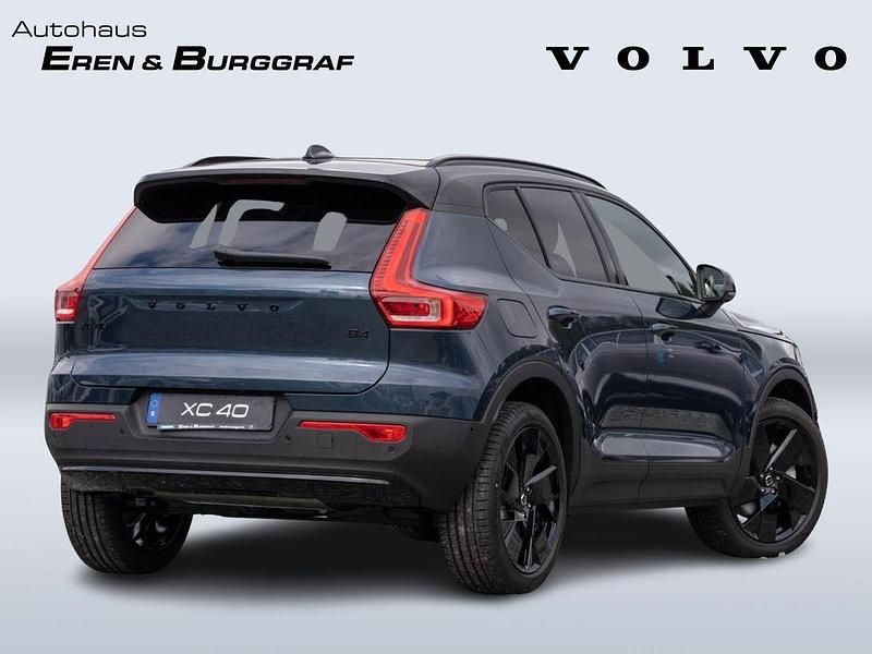 Neu Volvo XC40 Plus 197 PS (144 kW) 2025 Blau SUV