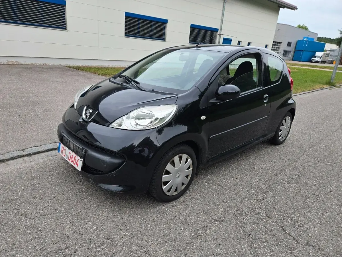 Gebraucht Peugeot 107 Filou 68 PS (50 kW) 2006 Schwarz Kleinwagen