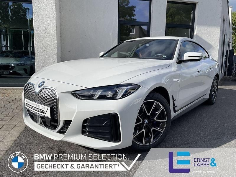 Weiß Gebraucht 2024 BMW i4 M Sport Limousine | 47.970 € (Guter Preis) - Bild 1/4