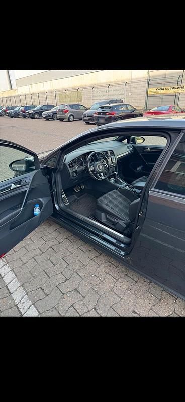 Gebraucht VW Golf VII GTD 184 PS (135 kW) 2015 Grau Limousine