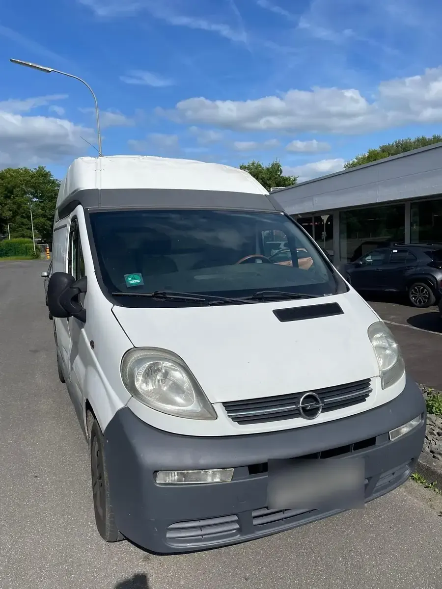 Gebraucht Opel Vivaro 101 PS (74 kW) 2005 Weiß Van / Kleinbus
