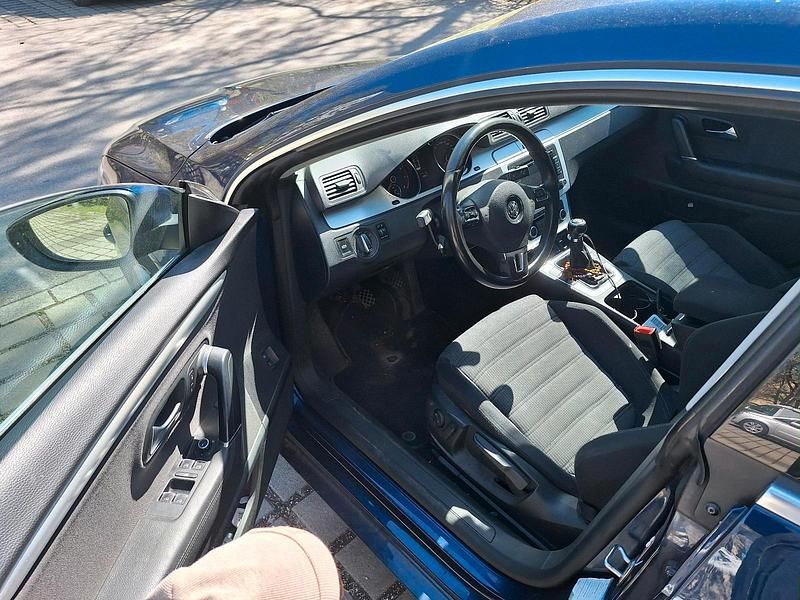 Gebraucht VW Passat 160 PS (117 kW) 2008 Blau Limousine