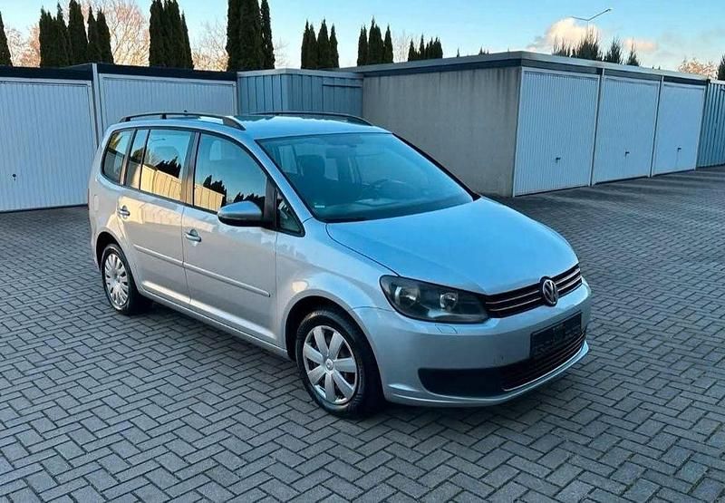 Gebraucht VW Touran 140 PS (102 kW) 2011 Silber Van / Kleinbus