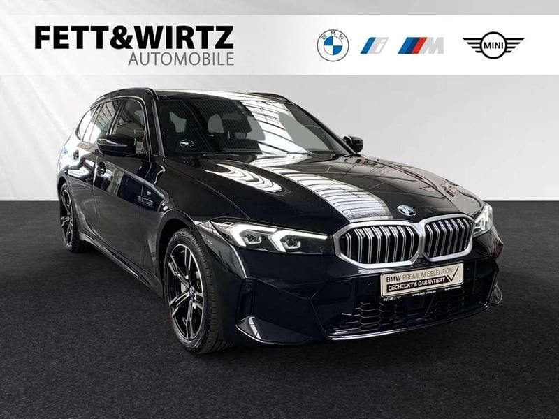 Saphirschwarz metallic Gebraucht 2024 BMW 330 Efficient Dynamics Kombi | 38.990 € - Bild 1/3