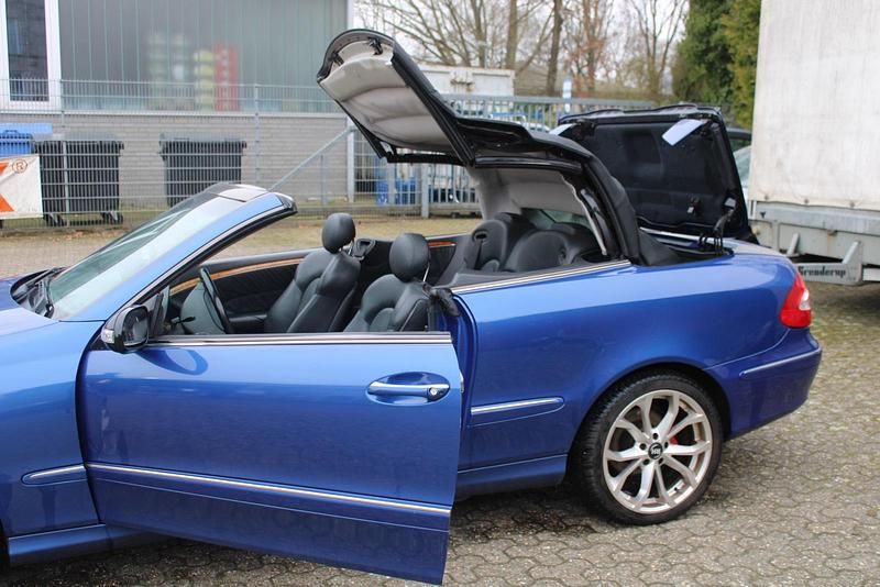 Gebraucht Mercedes CLK240 170 PS (125 kW) 2003 Blau Cabrio