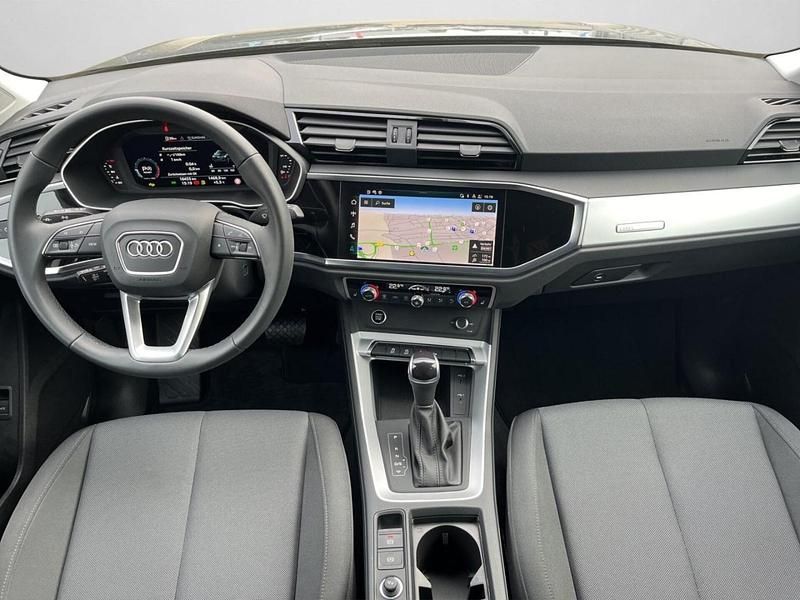 Gebraucht Audi Q3 Ambiente 150 PS (110 kW) 2025 Daytonagrau perleffekt (metallic) SUV