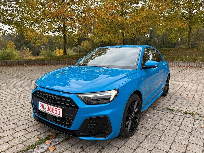 Blau Gebraucht 2021 Audi A1 S-Line Kleinwagen | 22.890 € (Fairer Preis) - Bild 1/4