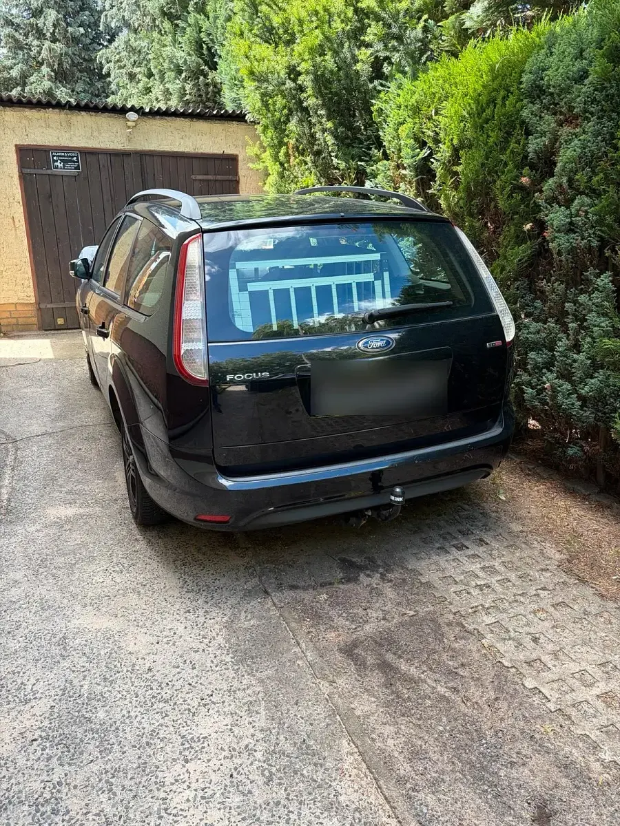 Gebraucht Ford Focus 109 PS (80 kW) 2011 Schwarz Kombi