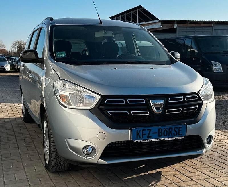 Gebraucht Dacia Lodgy Comfort 102 PS (75 kW) 2020 Grau Van / Kleinbus