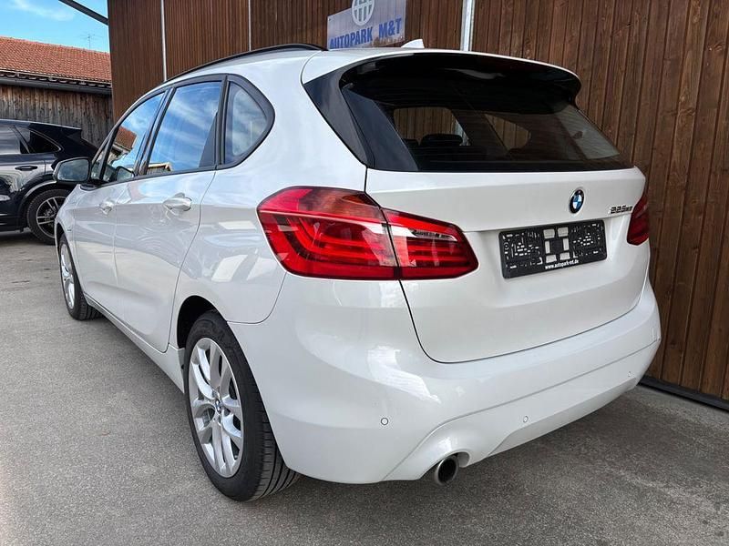 Gebraucht BMW 225 224 PS (164 kW) 2020 Weiß Van / Kleinbus