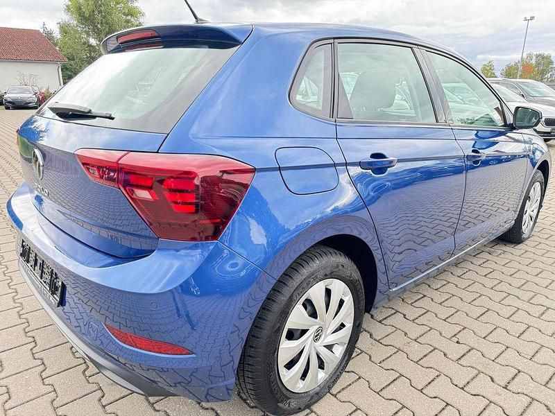 Gebraucht VW Polo Life 95 PS (69 kW) 2023 Blau Limousine