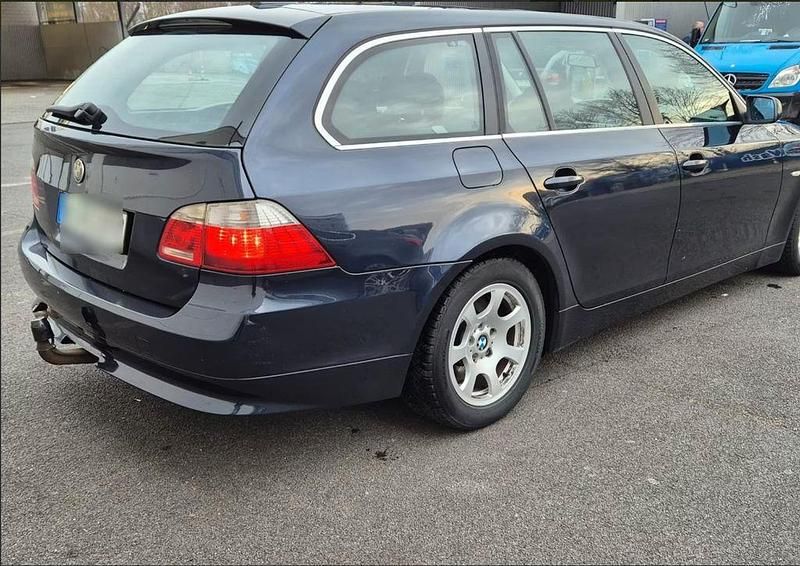 Second-hand BMW 520 150 CP (110 kW) 2006 Albastru Break