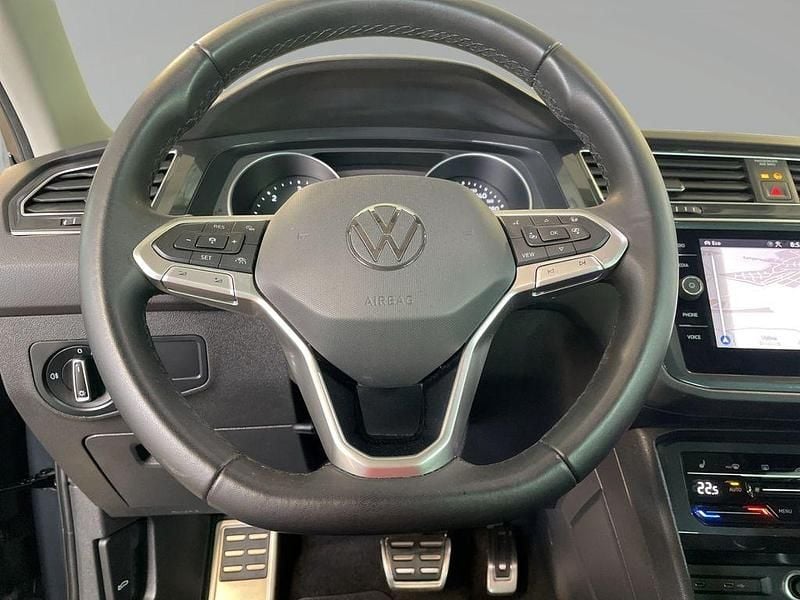 Gebraucht VW Tiguan Active 150 PS (110 kW) 2022 Schwarz SUV