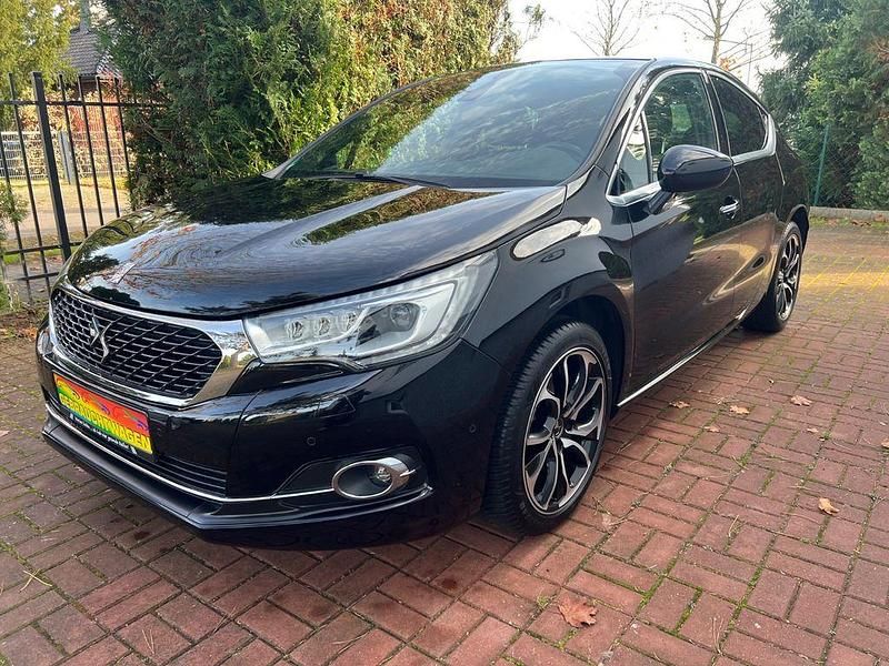 Schwarz Gebraucht 2017 DS Automobiles DS4 Limousine | 15.400 € (Fairer Preis) - Bild 1/4