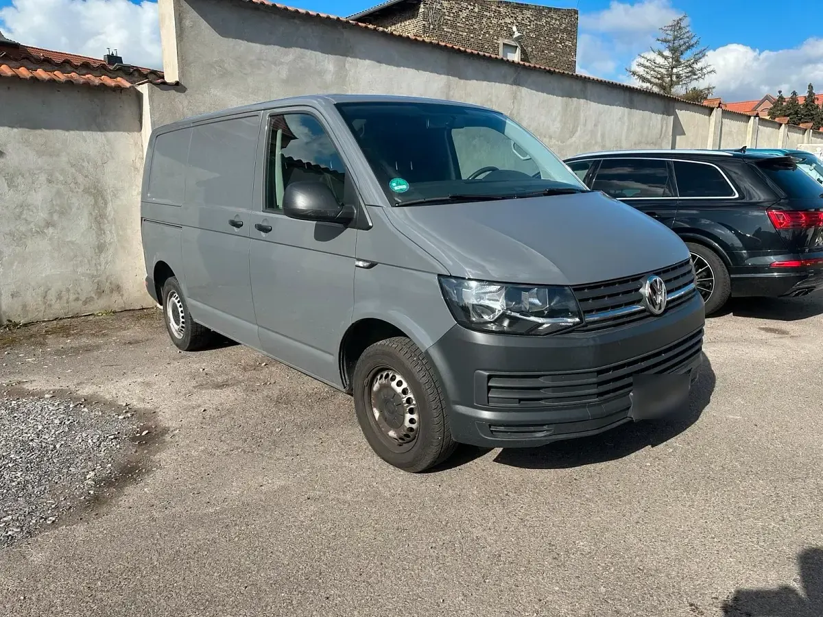 Second-hand VW Transporter 102 CP (75 kW) 2018 Gri Van