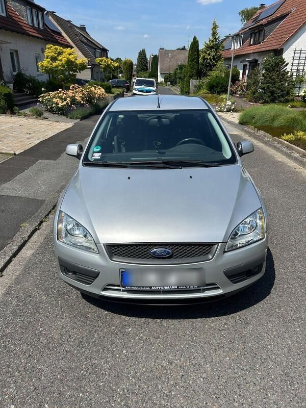 Silber Gebraucht 2007 Ford Focus Style Kombi | 1.750 € (Guter Preis) - Bild 1/4