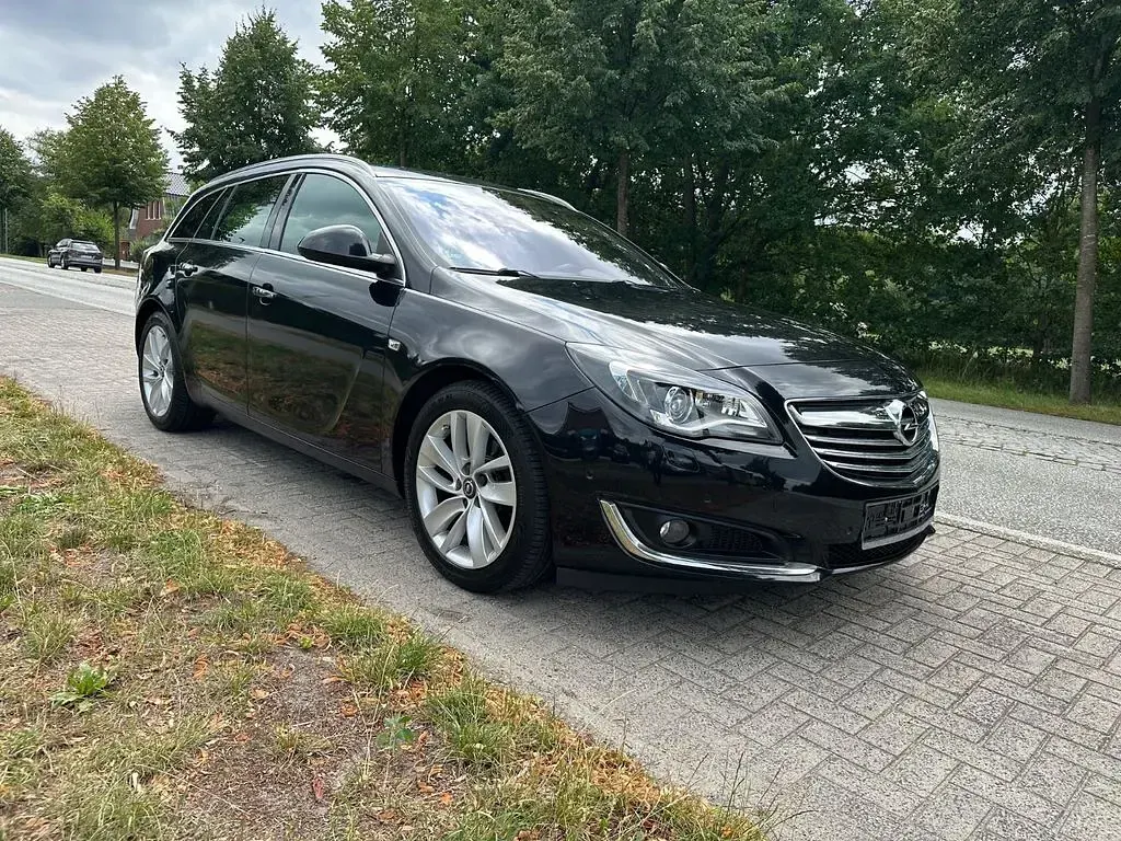 Gebraucht Opel Insignia Innovation 140 PS (102 kW) 2015 Schwarz Kombi