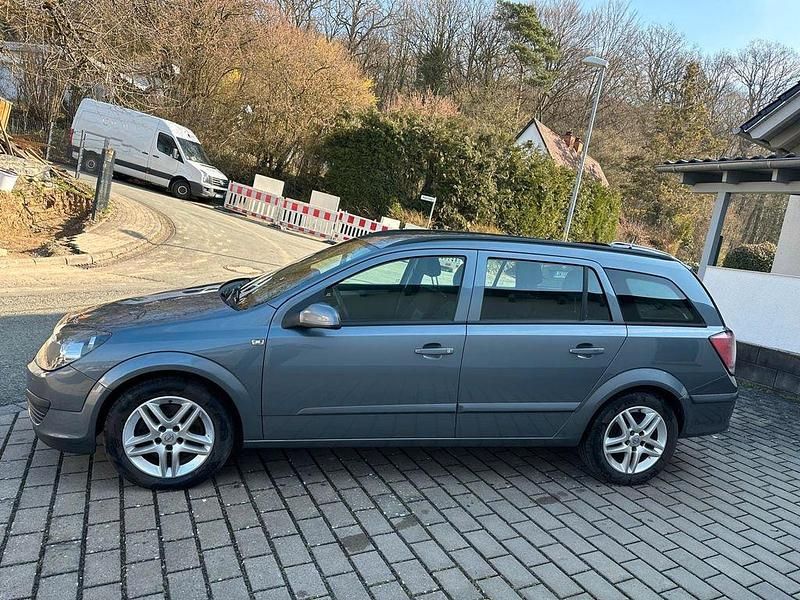 Gebraucht Opel Astra 120 PS (88 kW) 2008 Grau Limousine