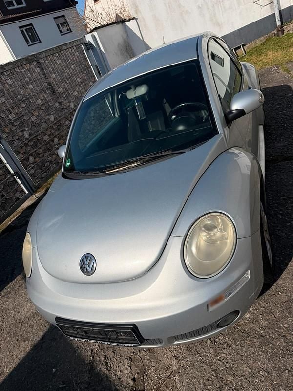 Gebraucht VW New Beetle 116 PS (85 kW) 2008 Silber Kleinwagen