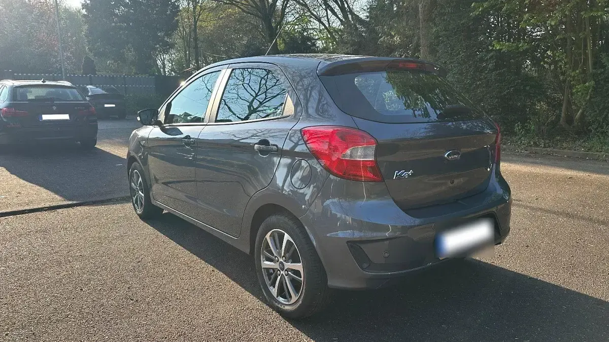 Gebraucht Ford Ka Cool & Connect 86 PS (63 kW) 2019 Grau Limousine