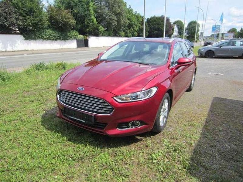 Rubyrot (metallic) Gebraucht 2015 Ford Mondeo Trend Kombi | 6.990 € (Etwas zu teuer) - Bild 1/4