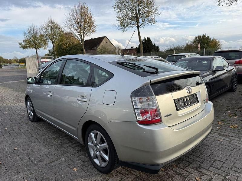 Gebraucht Toyota Prius Sol 77 PS (56 kW) 2005 Silber Limousine