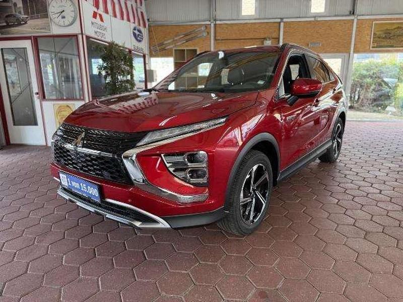 Gebraucht Mitsubishi Eclipse Cross Plus 188 PS (138 kW) 2022 Dynamicrot (metallic) SUV