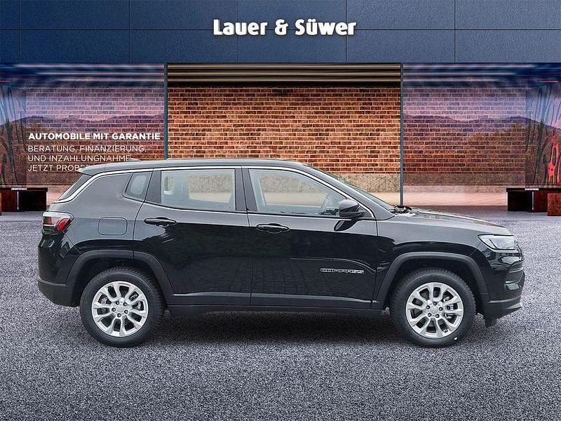 Neu Jeep Compass Altitude 129 PS (94 kW) 2025 Schwarz SUV