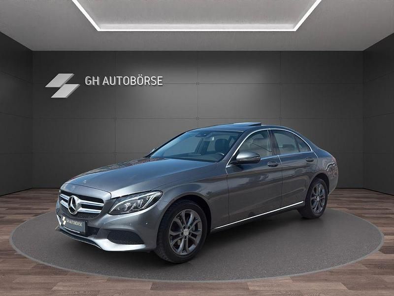 Grau Gebraucht 2017 Mercedes C220 Avantgarde Limousine | 22.995 € (Fairer Preis) - Bild 1/4
