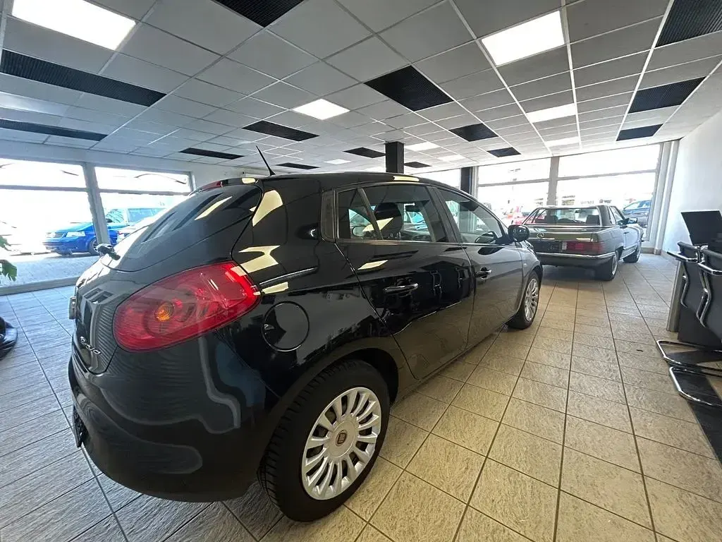 Gebraucht Fiat Bravo Active 120 PS (88 kW) 2010 Schwarz Kleinwagen