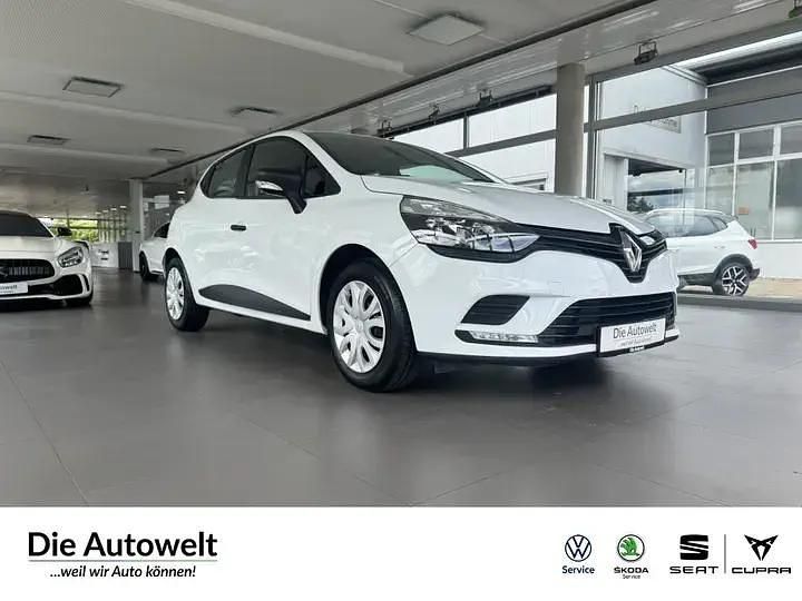 Tiefschwarz metallic (schwarz) Gebraucht 2017 Renault Clio IV R.S. Limousine | 15.597 € (Fairer Preis) - Bild 1/4