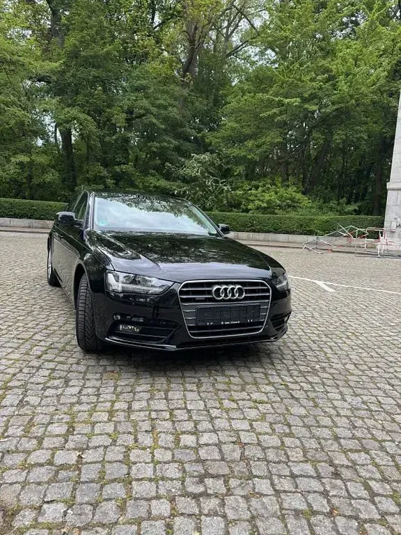 Gebraucht Audi A4 150 PS (110 kW) 2015 Schwarz Limousine