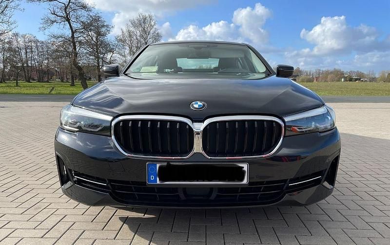 Gebraucht BMW 530 286 PS (210 kW) 2023 Schwarz Limousine
