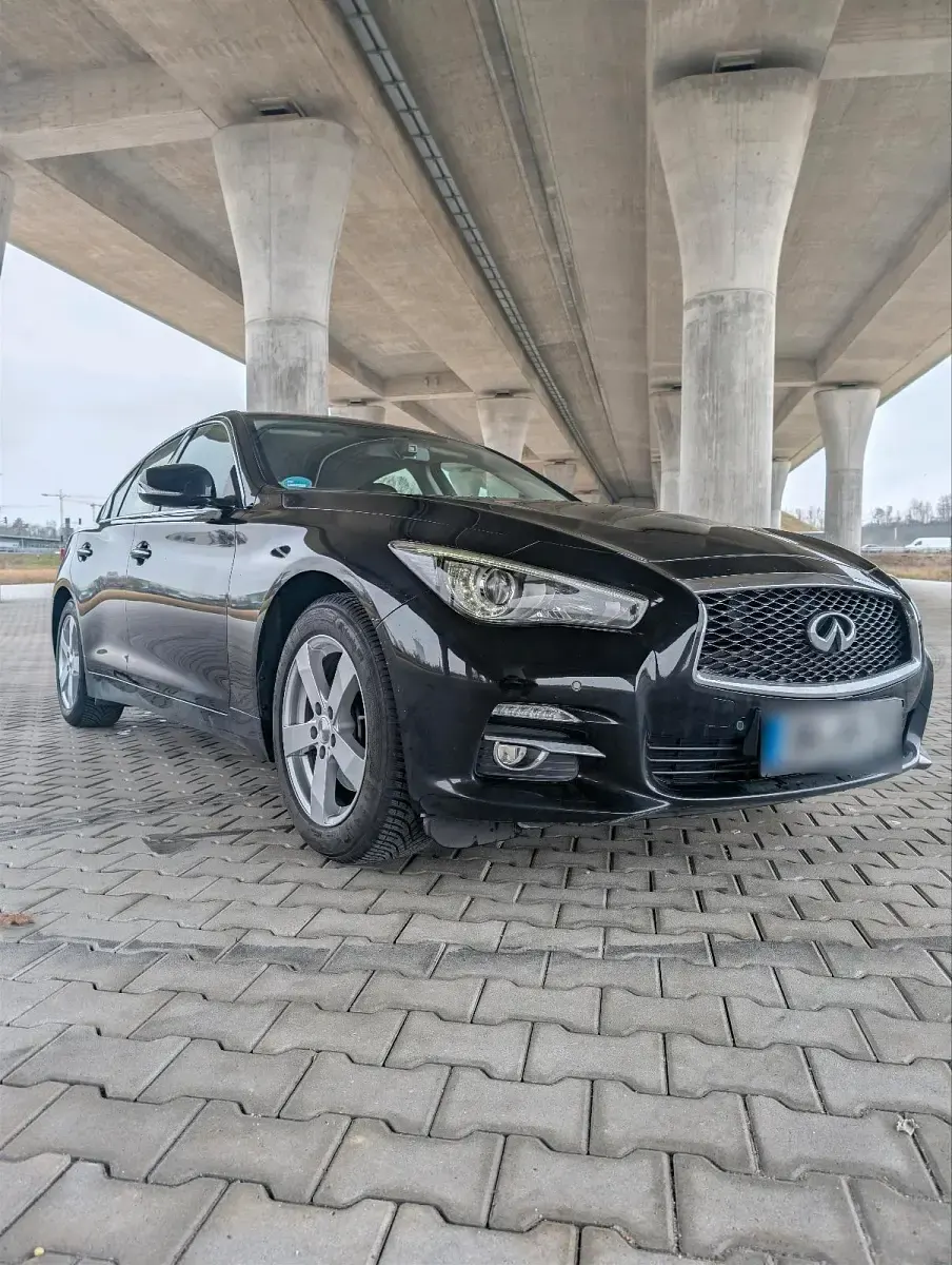 Gebraucht Infiniti Q50 170 PS (125 kW) 2016 Schwarz Limousine