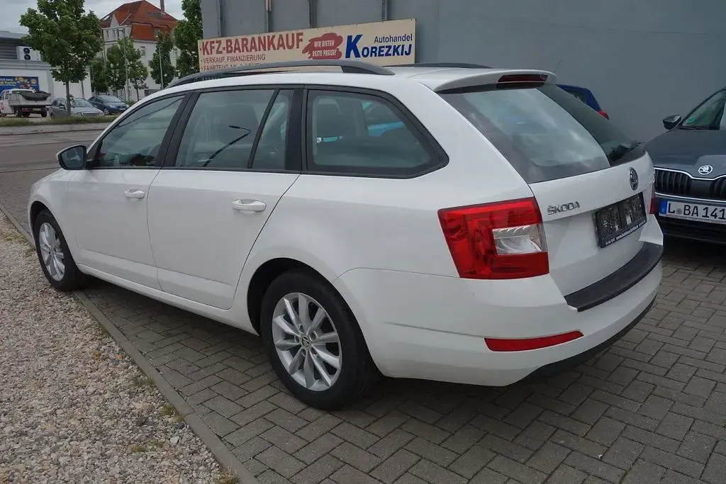 Gebraucht Skoda Octavia Ambition 110 PS (80 kW) 2015 Weiß Kombi