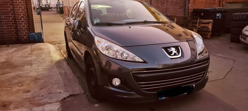 Grau Gebraucht 2010 Peugeot 207 Urban Move Limousine | 3.000 € (Fairer Preis) - Bild 1/2