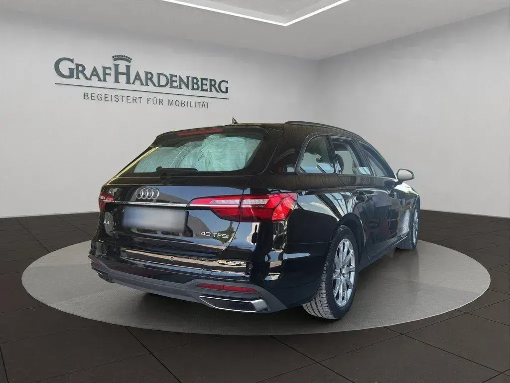 Gebraucht Audi A4 Premium 204 PS (150 kW) 2023 Brillantschwarz Kombi